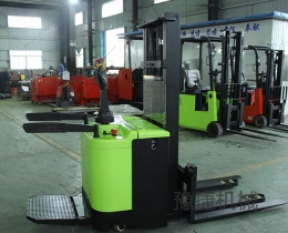 乐动·官方版网站登录入口-乐动(中国)讲解：全电动堆垛车的检查和维护